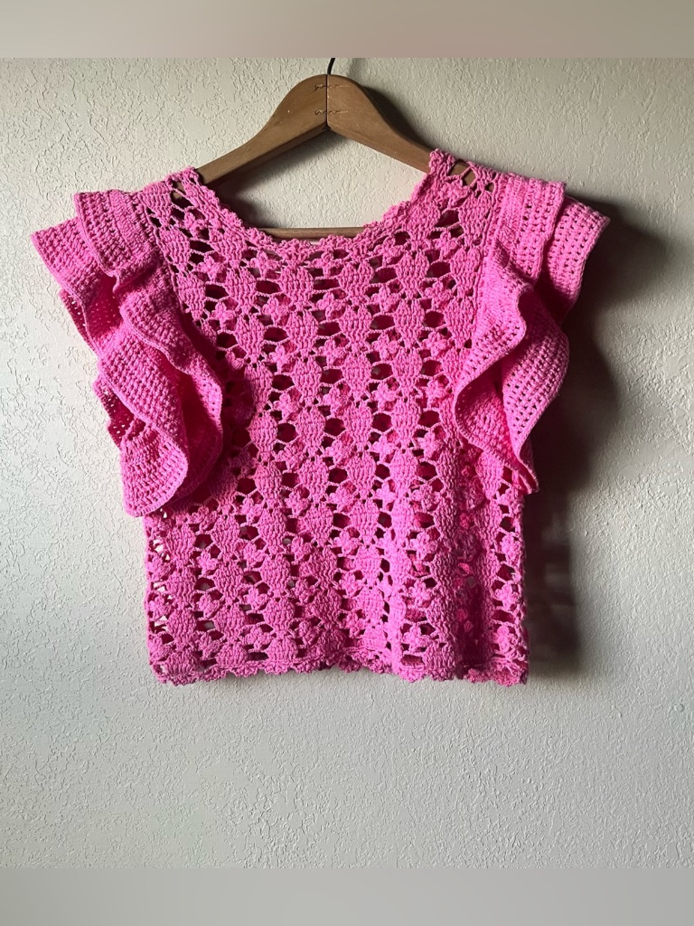 SALTWATER LUXE Pink Crochet Top with Ruffle Edge Sleeve